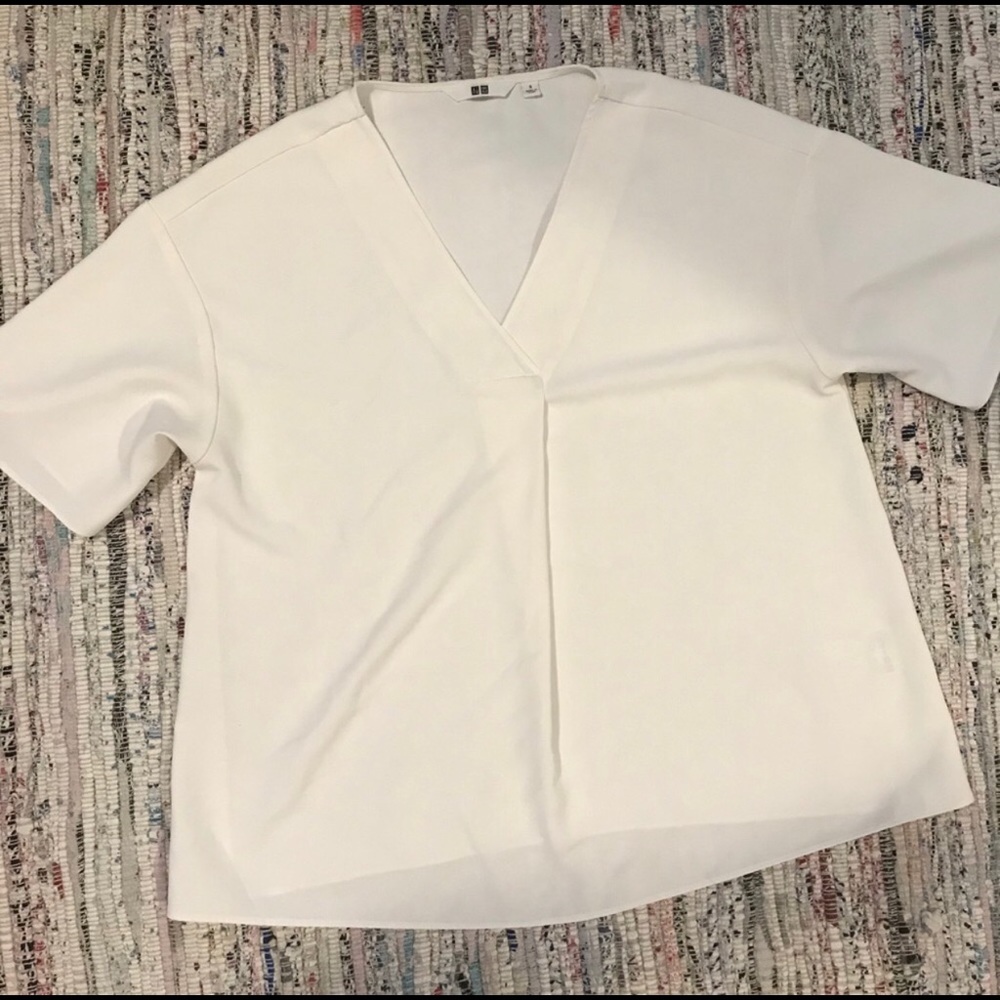 White Uniqlo shirt